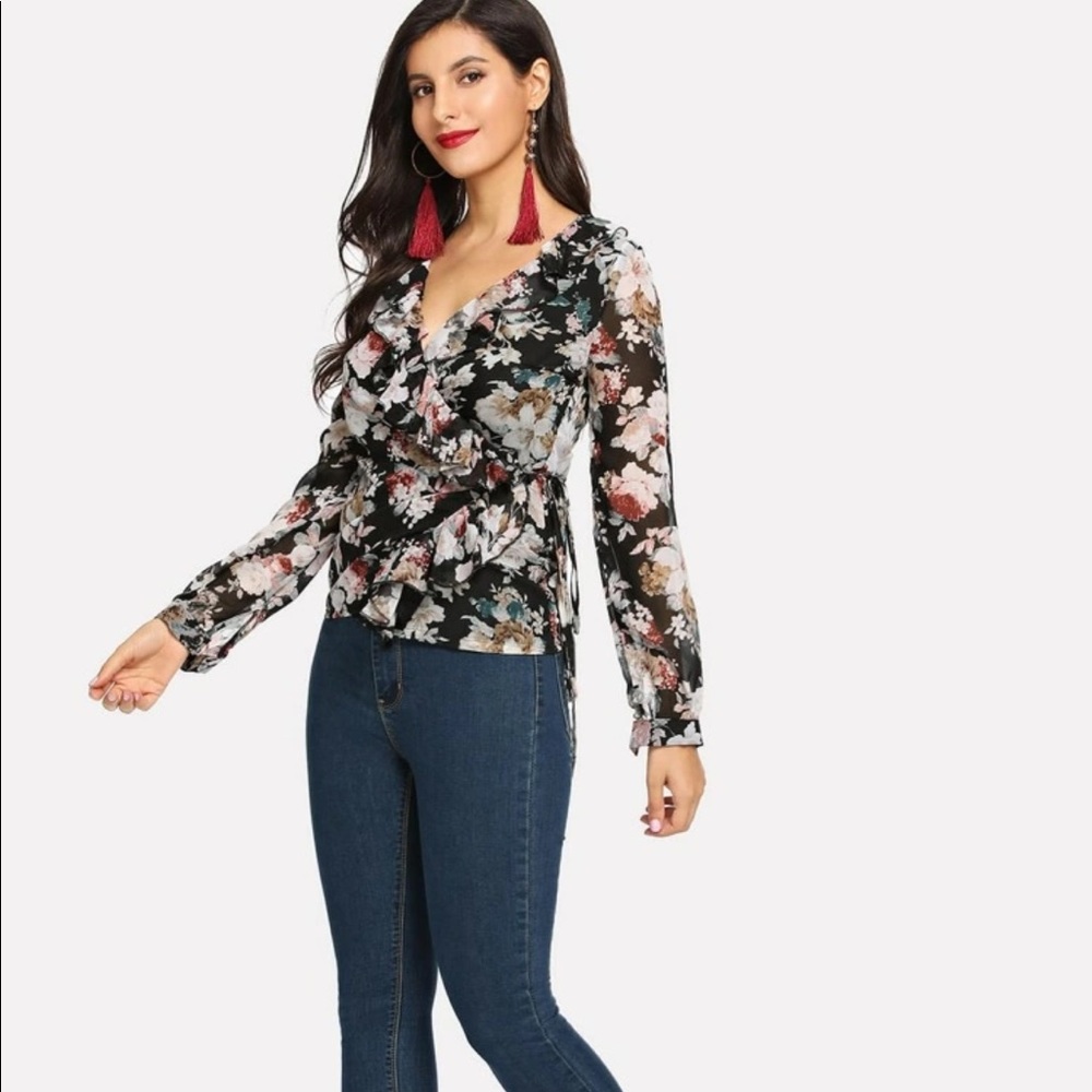 NWOT Flower print wrap top